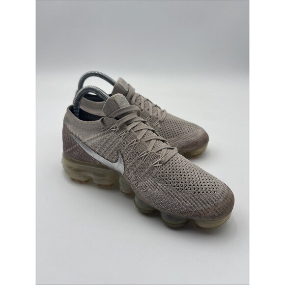 Nike Womens Air Vapormax Flyknit 849557-202 Gray Lace Up Sneaker Shoes Size 7 - Picture 3 of 8